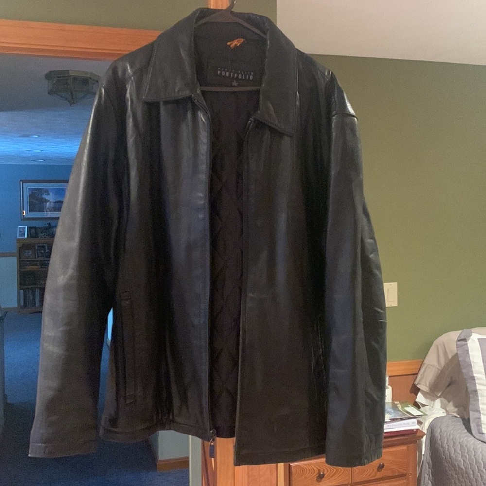 L men’s leather jacket- hardly worn